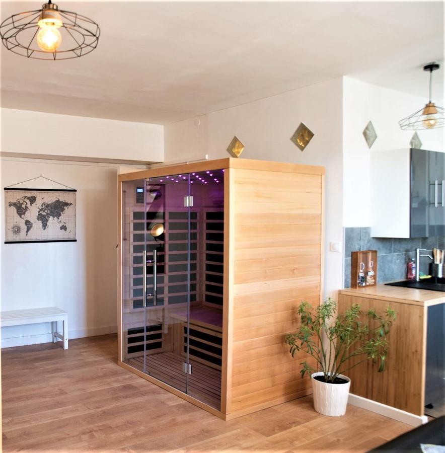 F2 Avec Sauna, Vue D'Exception Place De La Mairie Beauvais Eksteriør bilde